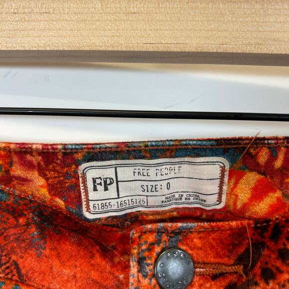 Free People Lennon Floral Funkytown Orange Red Velvet Pants Women’s Size 0 - Picture 8 of 12